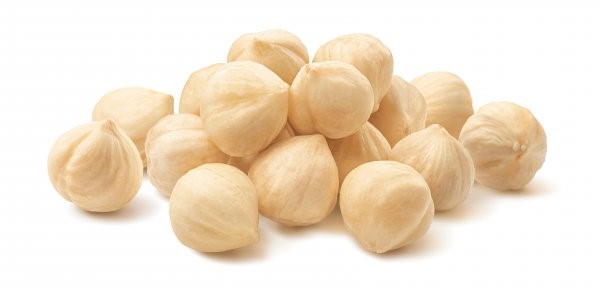 Pile,Of,Peeled,Roasted,Hazelnuts,Isolated,On,White,Background.,Package